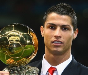 体育竞猜网站-巴萨头球破门点球绝杀，申花遭遇联赛三连败，足球世界的悲喜两重天，悲喜两重天，巴萨绝杀申花三连败